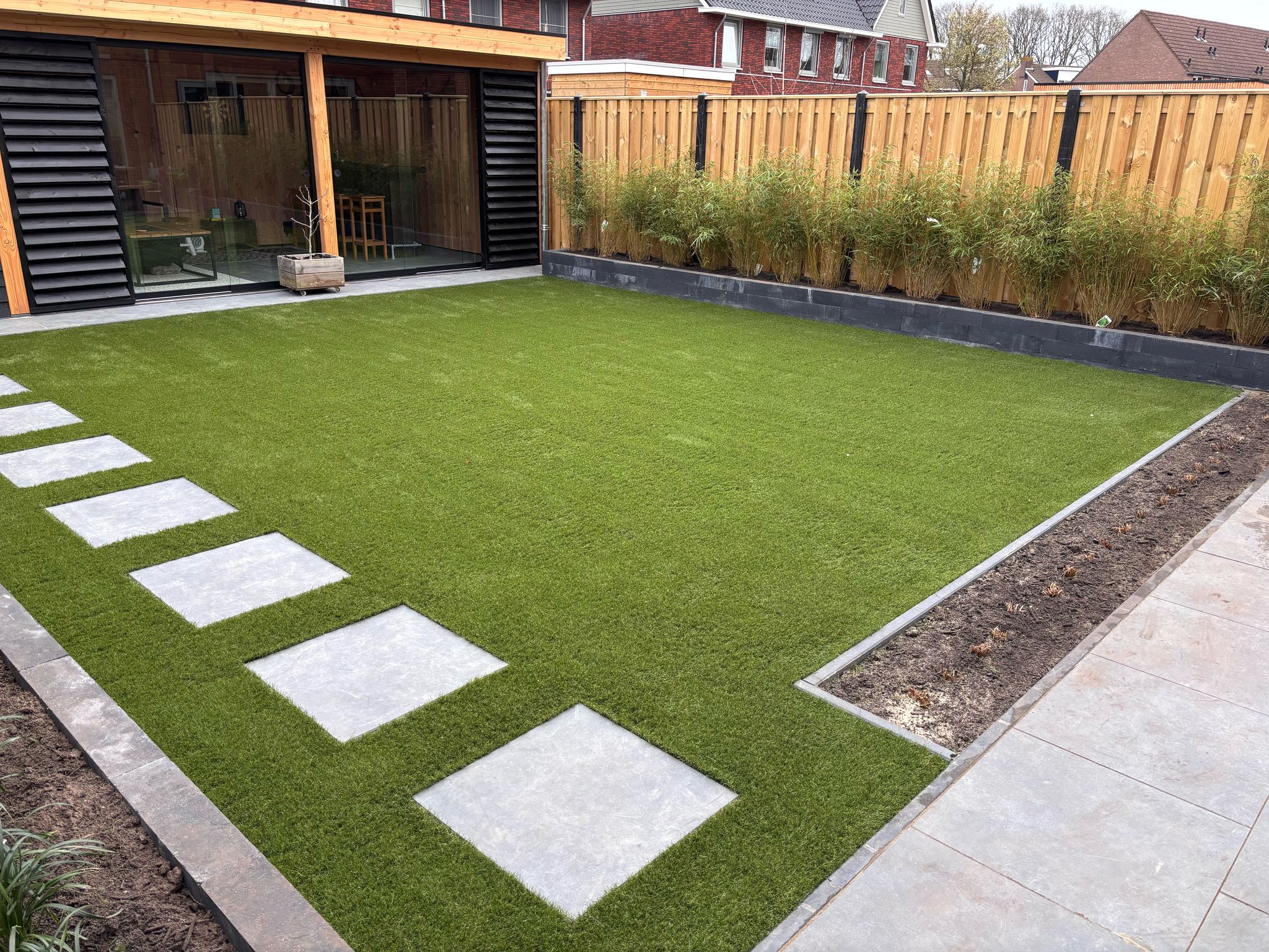 Onderhoudsvrij kunstgras in tuin